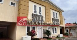 HERMOSO TOWNHOUSE DE LUJO COMPLETAMENTE EQUIPADO EN ALQUILER