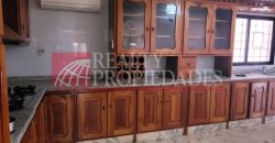 AMPLIA CASA-QUINTA EN EL CASCO CENTRAL EN VENTA