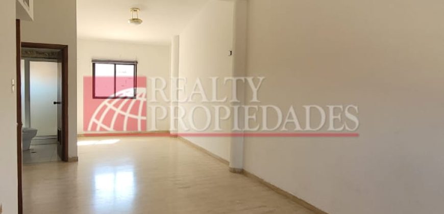 AMPLIA CASA-QUINTA EN EL CASCO CENTRAL EN VENTA