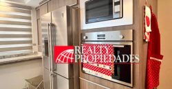 EXCLUSIVO TOWNHOUSE SEMI-EQUIPADO EN VENTA