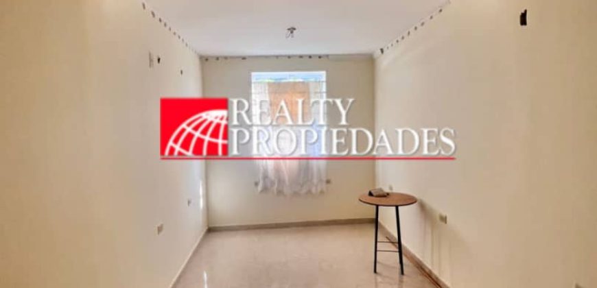 EXCLUSIVO TOWNHOUSE SEMI-EQUIPADO EN VENTA