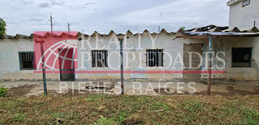 EXTENSO TERRENO CERCADO EN VENTA EN ZONA RESIDENCIAL