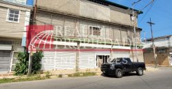 EN CABIMAS: EXCELENTE LOCAL COMERCIAL DE 3 NIVELES EN VENTA