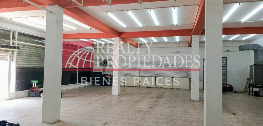 EN CABIMAS: EXCELENTE LOCAL COMERCIAL DE 3 NIVELES EN VENTA