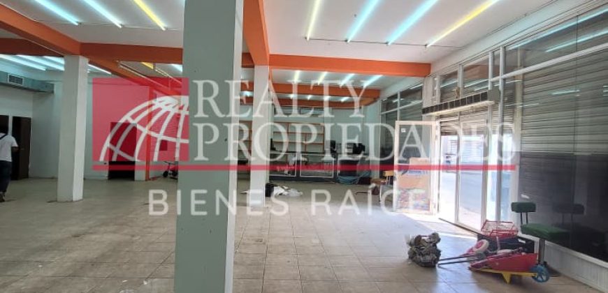 EN CABIMAS: EXCELENTE LOCAL COMERCIAL DE 3 NIVELES EN VENTA