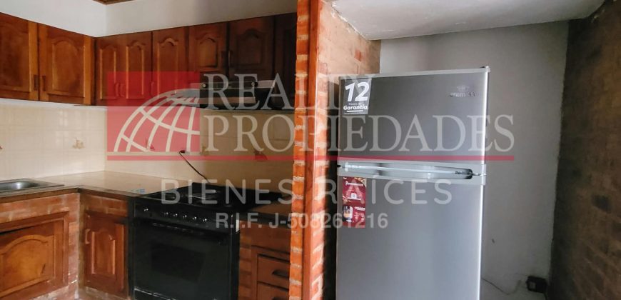 AMPLIA CASA AMOBLADA EN ALQUILER