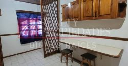 AMPLIA CASA SEMI-AMOBLADA EN ALQUILER