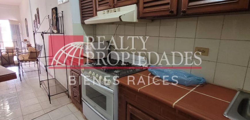 CONFORTABLE TOWNHOUSE AMOBLADO EN ALQUILER