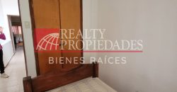 CONFORTABLE TOWNHOUSE AMOBLADO EN ALQUILER