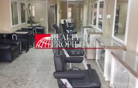 LOCAL EQUIPADO PARA PELUQUERÍA / BARBERÍA EN ALQUILER