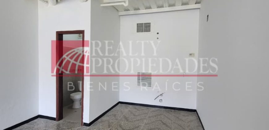 EXCELENTE LOCAL COMERCIAL EN PLANTA BAJA Y AIRE ACONDICIONADO EN ALQUILER