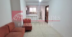 CÓMODO APARTAMENTO SEMI-AMOBLADO EN EL CENTRO
