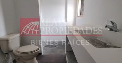 CÓMODO APARTAMENTO SEMI-AMOBLADO EN EL CENTRO