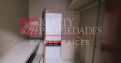 CÓMODO APARTAMENTO SEMI-AMOBLADO EN EL CENTRO