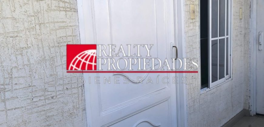 CÓMODO APARTAMENTO SEMI-AMOBLADO EN ALQUILER EN EL CENTRO