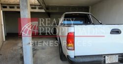 MODERNO Y AMPLIO TOWNHOUSE EN GRIS BLANCO EN VENTA