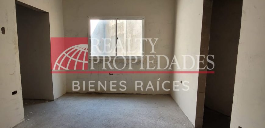 MODERNO Y AMPLIO TOWNHOUSE EN GRIS BLANCO EN VENTA