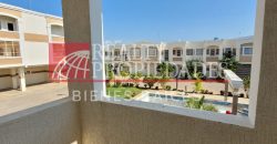 MODERNO Y AMPLIO TOWNHOUSE EN GRIS BLANCO EN VENTA