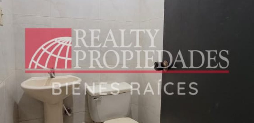 CÉNTRICO LOCAL COMERCIAL DE DOS NIVELES EN ALQUILER O VENTA