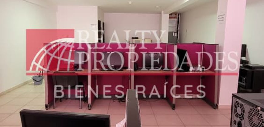 CÉNTRICO LOCAL COMERCIAL DE DOS NIVELES EN ALQUILER O VENTA