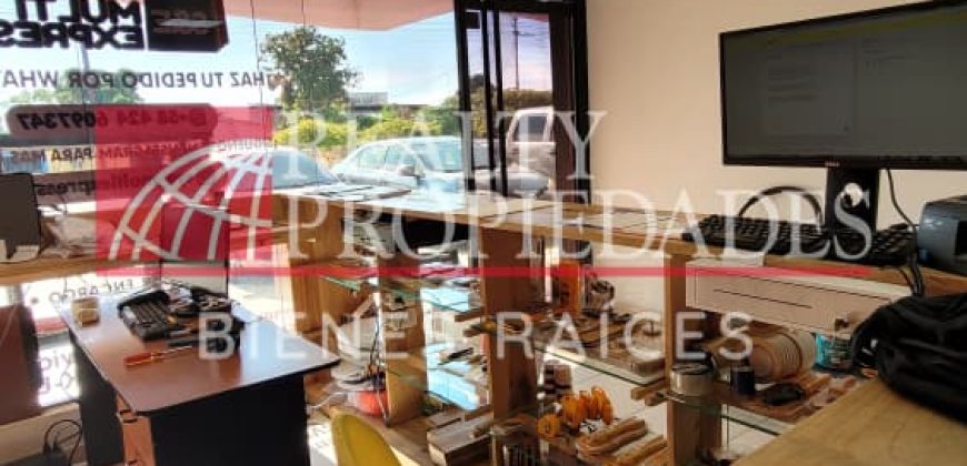 CÉNTRICO LOCAL COMERCIAL DE DOS NIVELES EN ALQUILER O VENTA