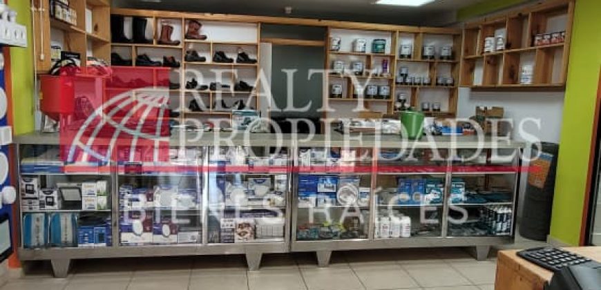 CÉNTRICO LOCAL COMERCIAL DE DOS NIVELES EN ALQUILER O VENTA