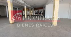 CÉNTRICO LOCAL COMERCIAL DE 3 NIVELES EN ALQUILER