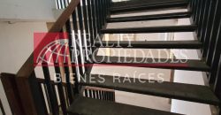CÉNTRICO LOCAL COMERCIAL DE 3 NIVELES EN ALQUILER