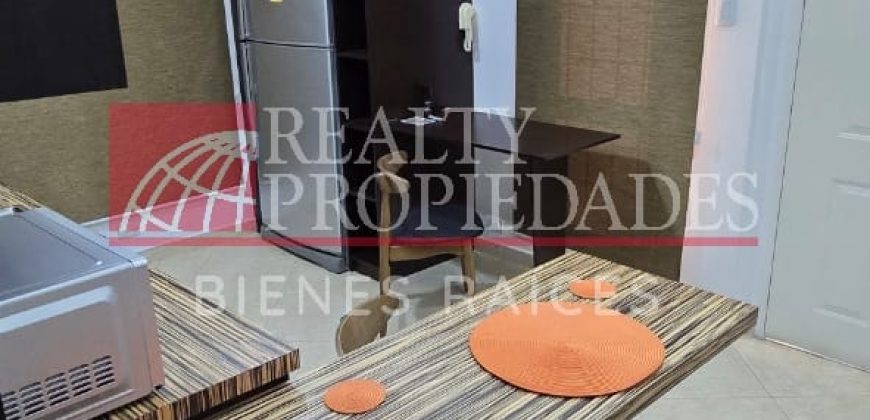 CÉNTRICA CASA ACTUALIZADA Y EQUIPADA EN ALQUILER