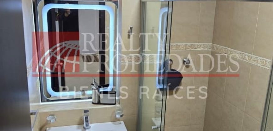 CÉNTRICA CASA ACTUALIZADA Y EQUIPADA EN ALQUILER