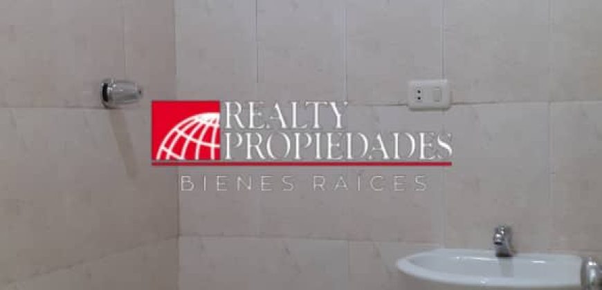 EN PLANTA BAJA: LOCAL COMERCIAL SEMI-EQUIPADO EN ALQUILER