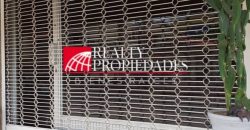 EN PLANTA BAJA: LOCAL COMERCIAL SEMI-EQUIPADO EN ALQUILER