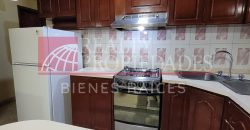 CÓMODO APARTAMENTO COMPLETAMENTE AMOBLADO EN ALQUILER