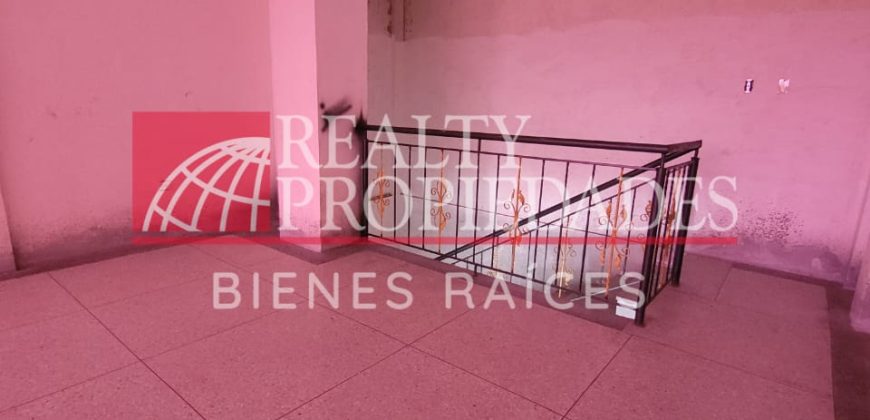 LOCAL COMERCIAL DE 2 PLANTAS EN EL CASCO CENTRAL