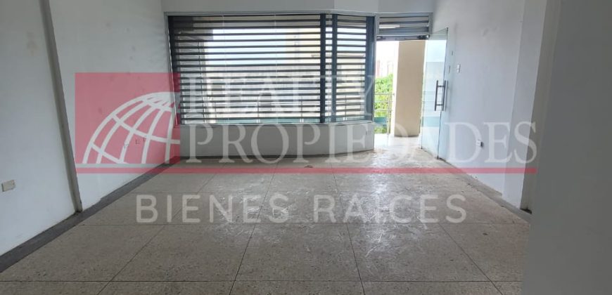 LOCAL COMERCIAL EN ALQUILER EN EL CASCO CENTRAL