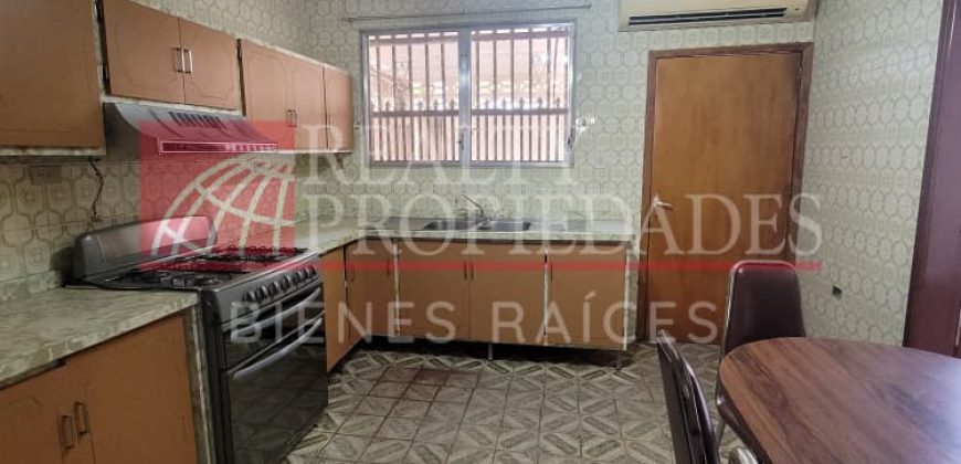 AMPLIA CASA AMOBLADA EN ALQUILER EN EL CENTRO