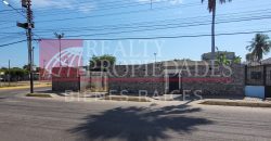 EN EL CENTRO: TERRENO CERCADO EN VENTA