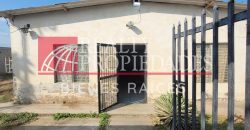 EN EL CENTRO: TERRENO CERCADO EN VENTA