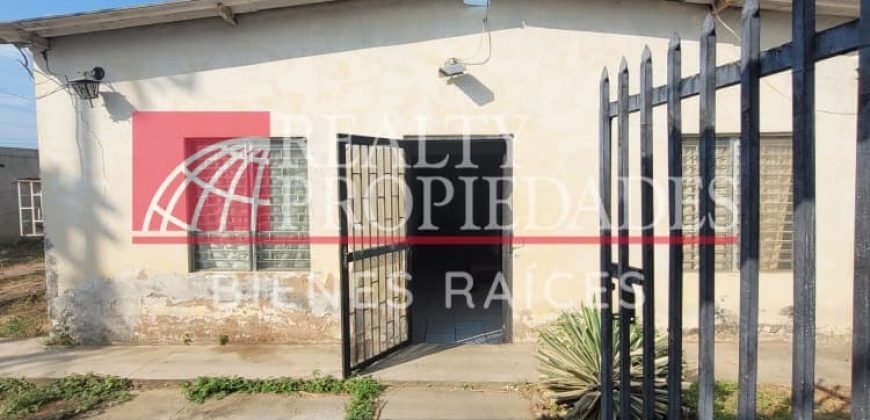 EN EL CENTRO: TERRENO CERCADO EN VENTA