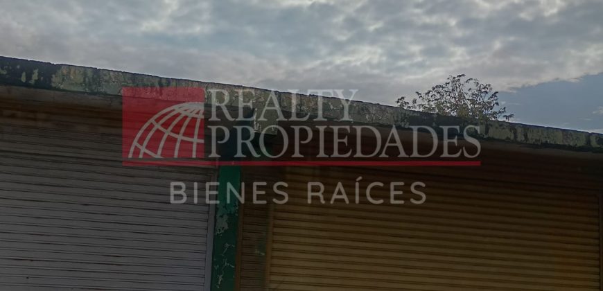 AVENIDA INTERCOMUNAL: EXCELENTE LOCAL EN VENTA