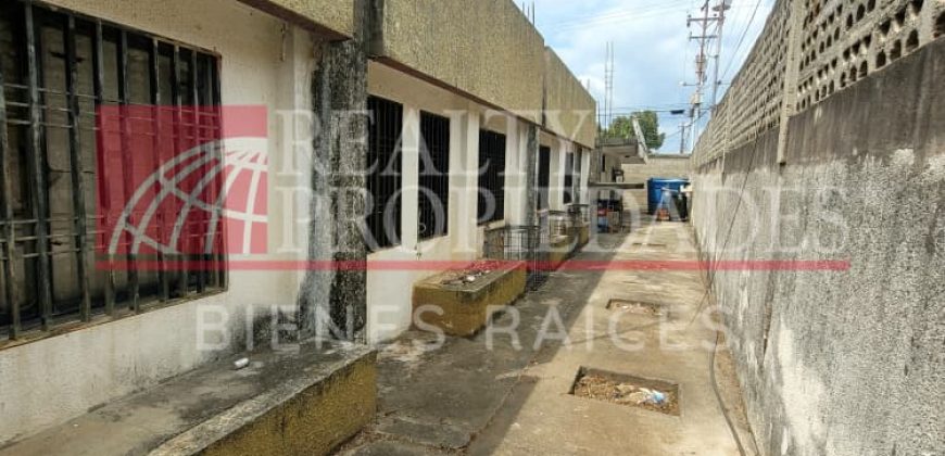 CERCA DE LA INTERCOMUNAL: AMPLIO GALPÓN EN ALQUILER