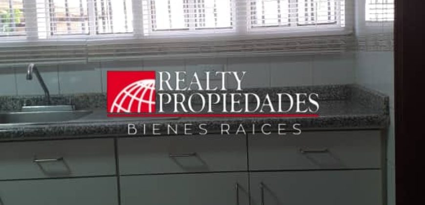 EXCELENTE TOWNHOUSE 100%EQUIPADO EN ALQUILER