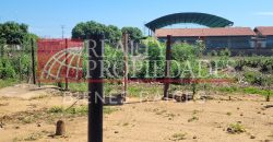 EXTENSO TERRENO CON CONSTRUCCIÓN EN VENTA