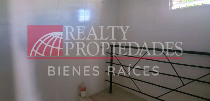 EXTENSO TERRENO CON CONSTRUCCIÓN EN VENTA