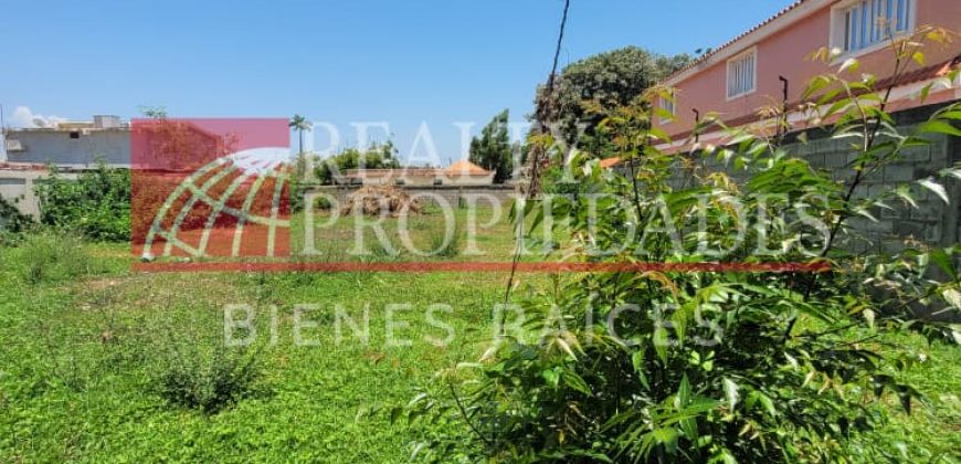 TERRENO EN EXCELENTE ZONA RESIDENCIAL EN VENTA