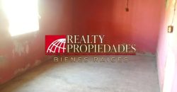 EXTENSO TERRENO CON CONSTRUCCIÓN EN VENTA