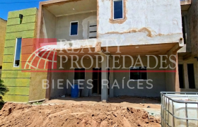 TOWNHOUSE AVANZADO CON PISCINA, PLANTA ELÉCTRICA Y AIRE CENTRAL EN VENTA
