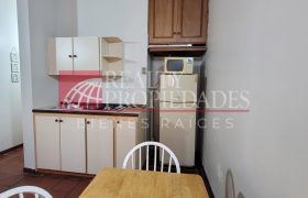 CASCO CENTRAL: CÓMODO APARTAMENTO-ESTUDIO AMOBLADO EN ALQUILER