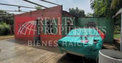 DE OPORTUNIDAD: CASA EN EXTENSO TERRENO EN VENTA