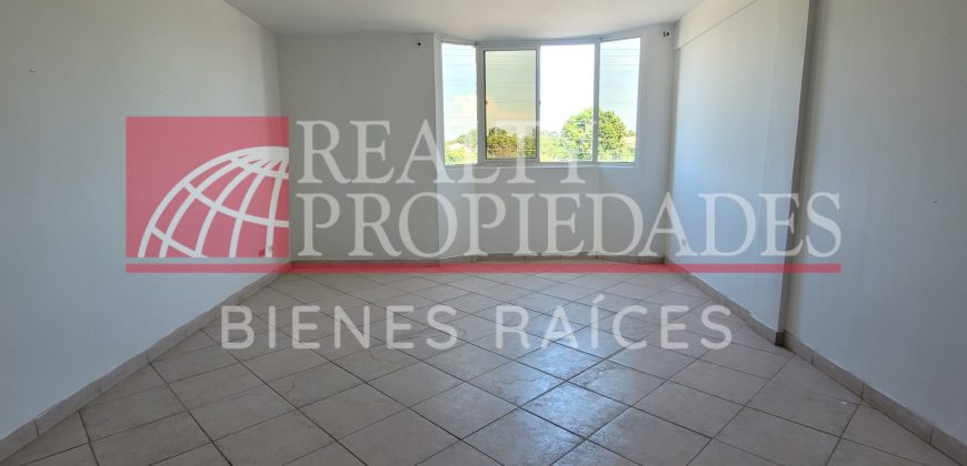 CÓMODO APARTAMENTO SEMI-EQUIPADO LISTO PARA HABITAR EN VENTA